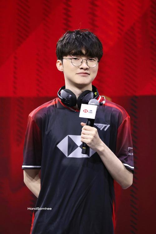 整活开始！外媒评选S11全球总决赛Dade奖：FPX.Doinb