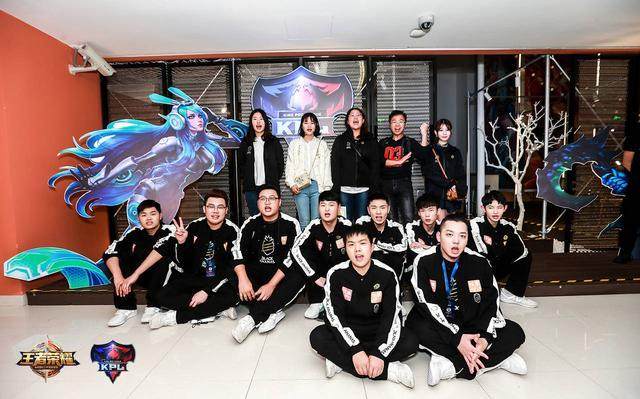 NAVI和 Spirit 将在PGL Astana 2025比赛 - 被邀请参加比赛的队伍已知