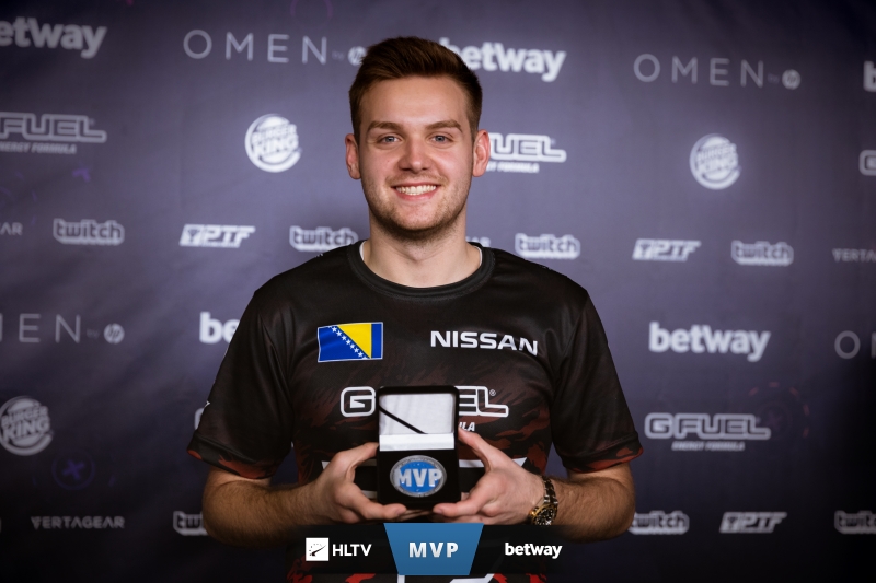 Falcons官推疑似回应apEX传言：纯粹妄想