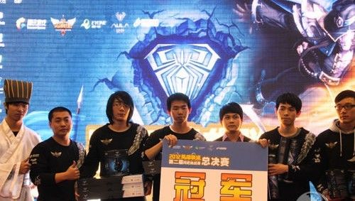 整活开始！外媒评选S11全球总决赛Dade奖：FPX.Doinb